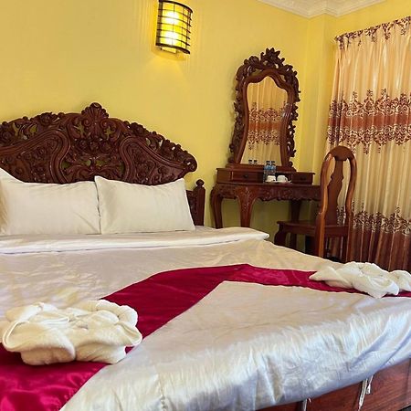 Lotus Blanc Homestay Villa Battambang Dış mekan fotoğraf