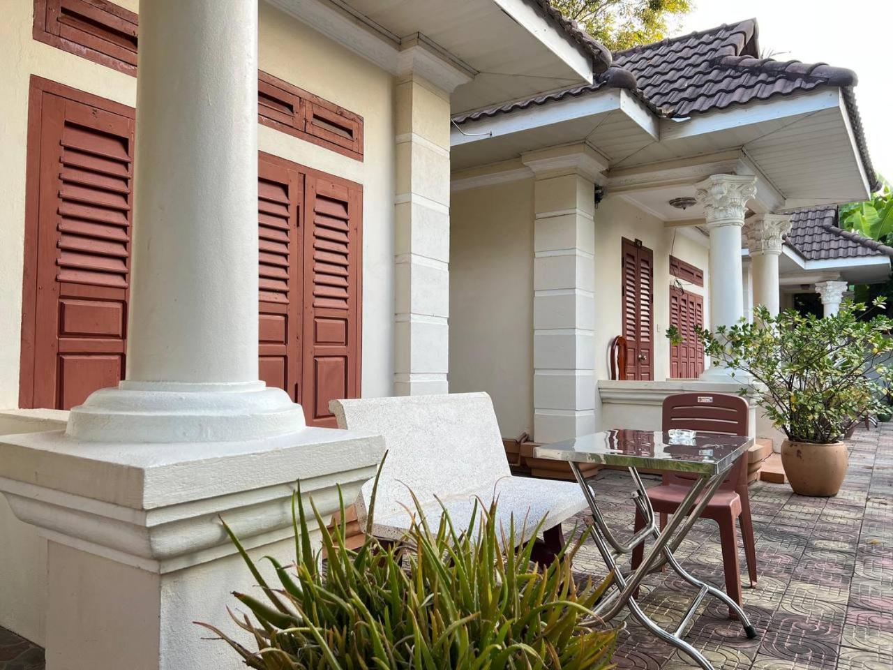 Lotus Blanc Homestay Villa Battambang Dış mekan fotoğraf
