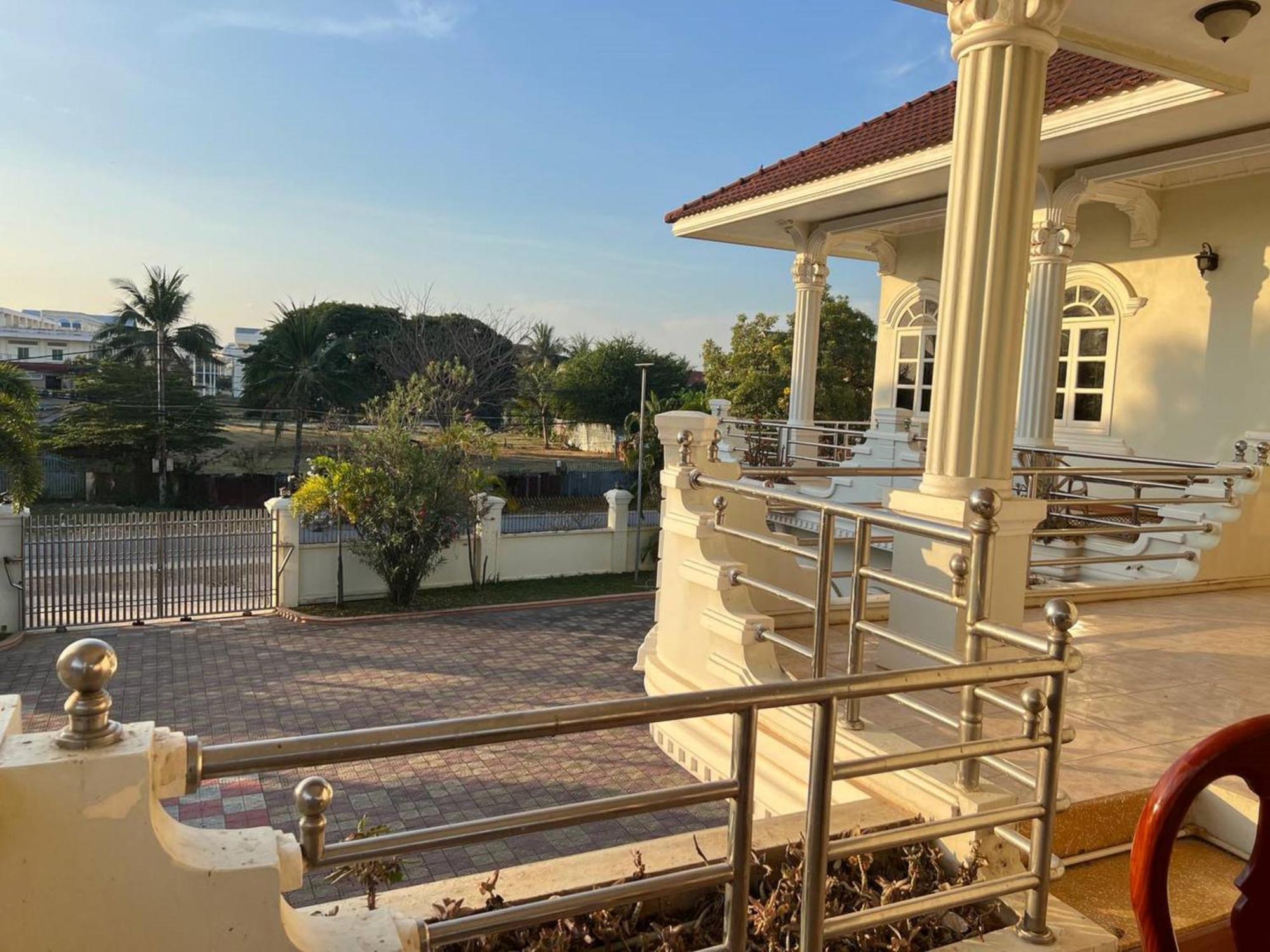 Lotus Blanc Homestay Villa Battambang Dış mekan fotoğraf